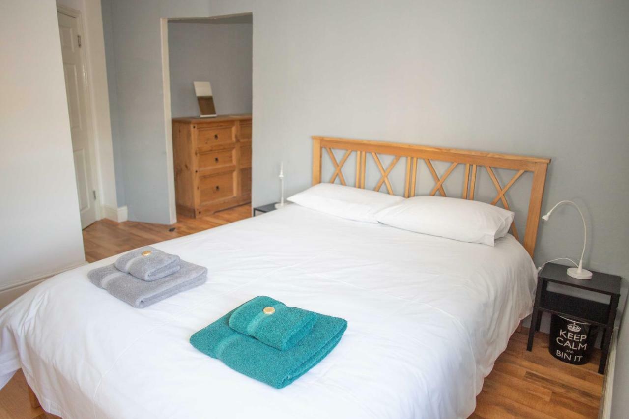 Quire Court Apartment Gloucester Exterior foto